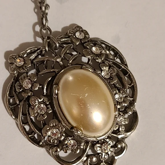 Rachel Bonnie J. Pendant 28" chain - Picture 7 of 7